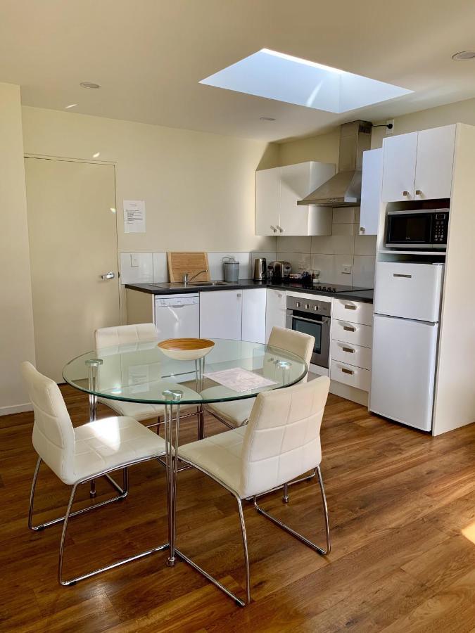 Amberley Serviced Apartments Bagian luar foto